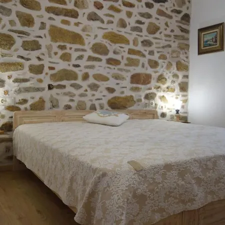 Apg Stonehouse *